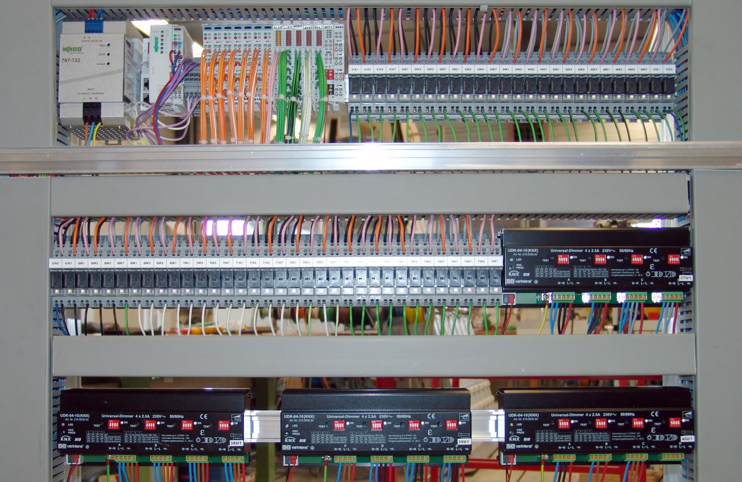AUTO-4
